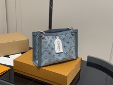 ルイヴィトンバッグ LOUIS VUITTON 2025新作 脇袋