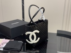 シャネルバッグ CHANEL 2025新作 ハンドバッグ