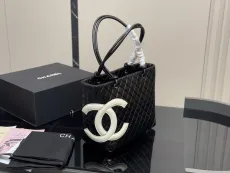 シャネルバッグ CHANEL 2025新作 ハンドバッグ