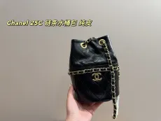 シャネルバッグ CHANEL 2025新作 チェーンバケットバッグ