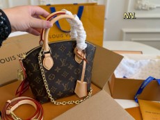 ルイヴィトンバッグ LOUIS VUITTON 2025新作 シェルバッグ