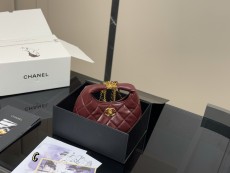 シャネルバッグ CHANEL 2025新作 脇袋