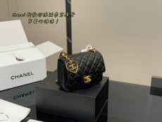 シャネルバッグ CHANEL 2025新作 小さなスクエアバッグ