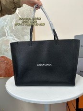 バレンシアガバッグ BALENCIAGA 2025新作 ショッピングバッグ
