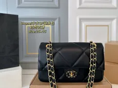 シャネルバッグ CHANEL 2025新作 ダブルフラップチェーンバッグ