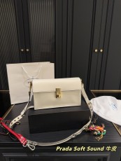 プラダバッグ PRADA 2025新作 ショルダーバッグ