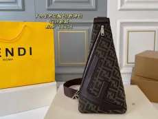 フェンディバッグ FENDI 2025新作 チェストバッグ メッセンジャーバッグ