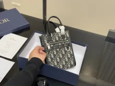 ディオールバッグ DIOR 2025新作 楽譜パッケージ