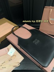 ミュウミュウバッグ Miu Miu 2025新作 トートバッグ