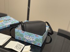 ロエベバッグ LOEWE 2025新作 メッセンジャーバッグ