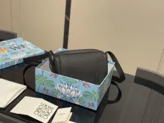 ロエベバッグ LOEWE 2025新作 メッセンジャーバッグ