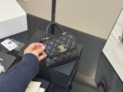 シャネルバッグ CHANEL 2025新作 ハンドバッグ