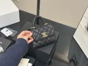 シャネルバッグ CHANEL 2025新作 ハンドバッグ