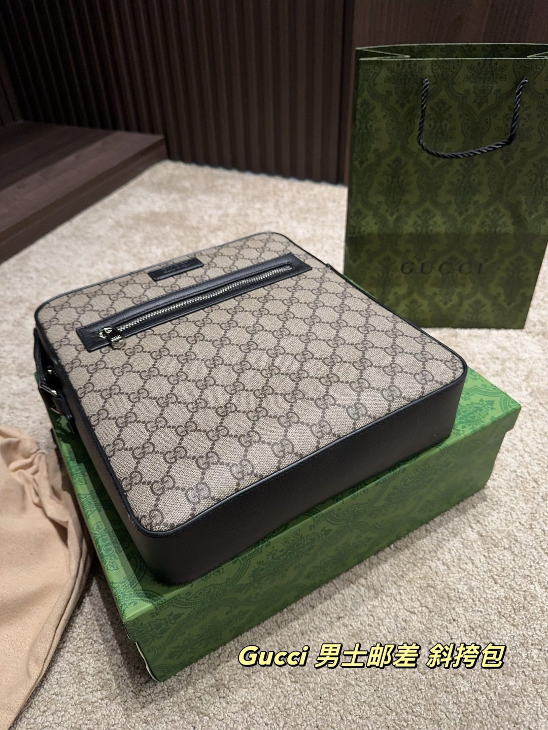 グッチバッグ GUCCI 2025新作 メッセンジャーバッグ