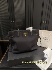 プラダバッグ PRADA 2025新作 トートバッグ