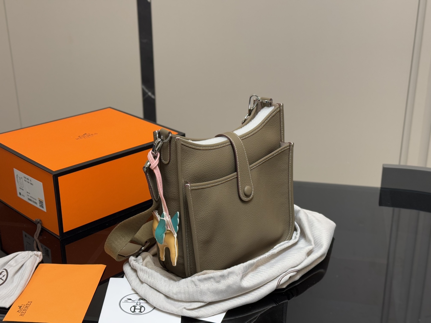 エルメスバッグ HERMES 2025新作 evelyne