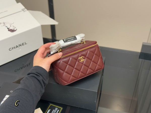シャネルバッグ CHANEL 2025新作 化粧ポーチ