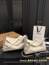 シャネルバッグ CHANEL 2025新作 チェーン折りたたみバッグ