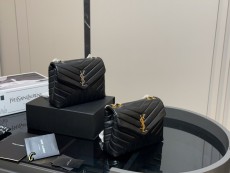 サンローランバッグ Yves Saint Laurent 2025新作 クラウドバッグ