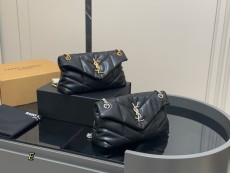 サンローランバッグ Yves Saint Laurent 2025新作 クラウドバッグ