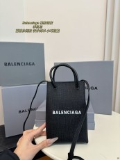 バレンシアガバッグ BALENCIAGA 2025新作 携帯電話用バッグ