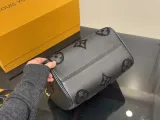 ルイヴィトンバッグ LOUIS VUITTON 2025新作 枕袋
