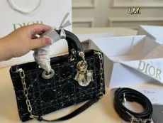 ディオールバッグ DIOR 2025新作 ダイアナ妃バッグ