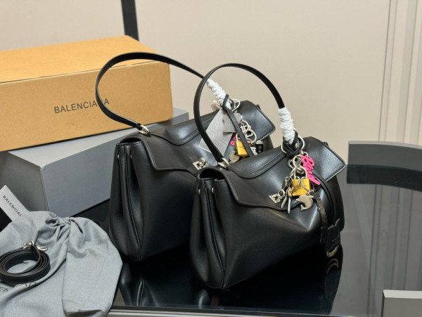 バレンシアガバッグ BALENCIAGA 2025新作 特大バッグ