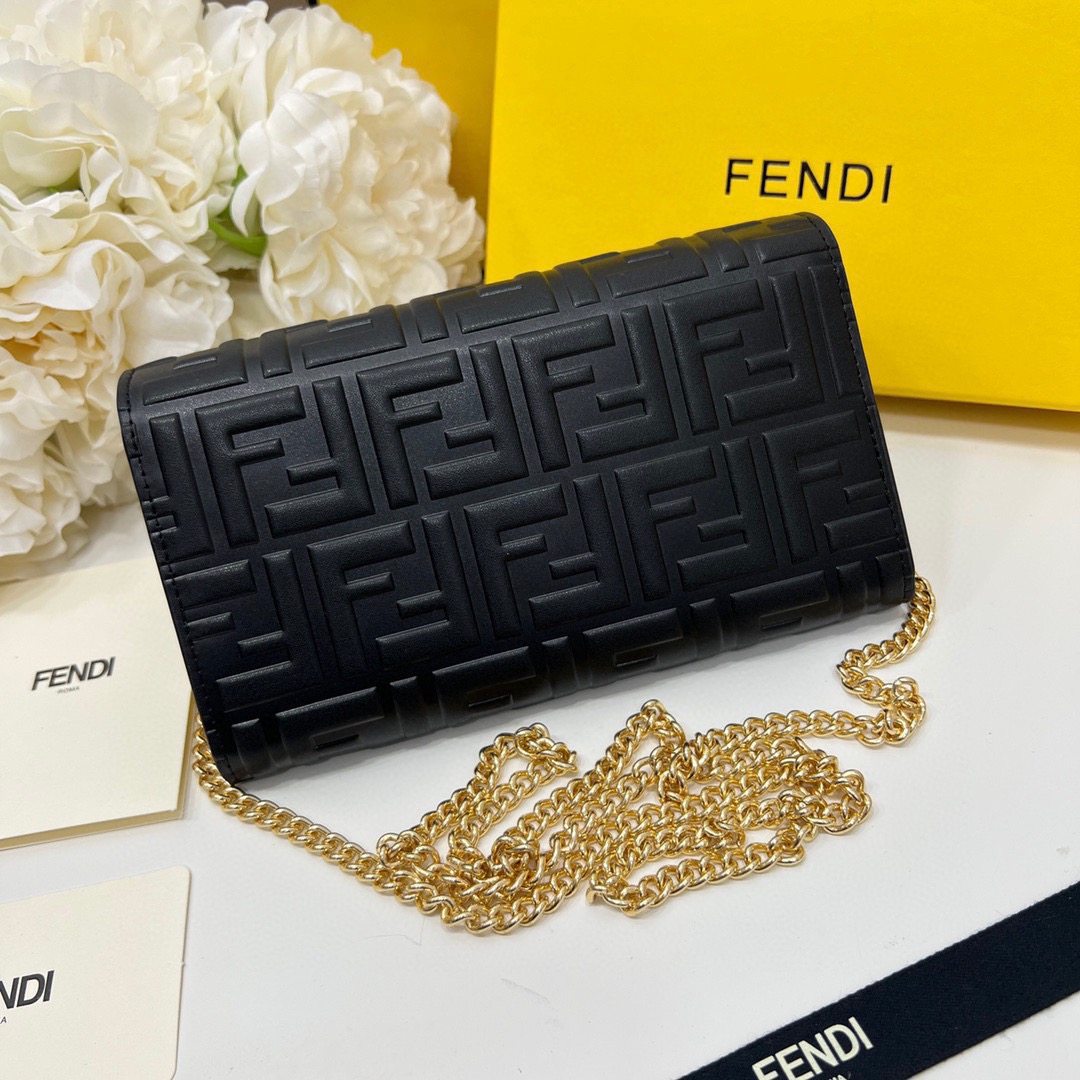 フェンディ財布 FENDI 2025新作 財布 2601