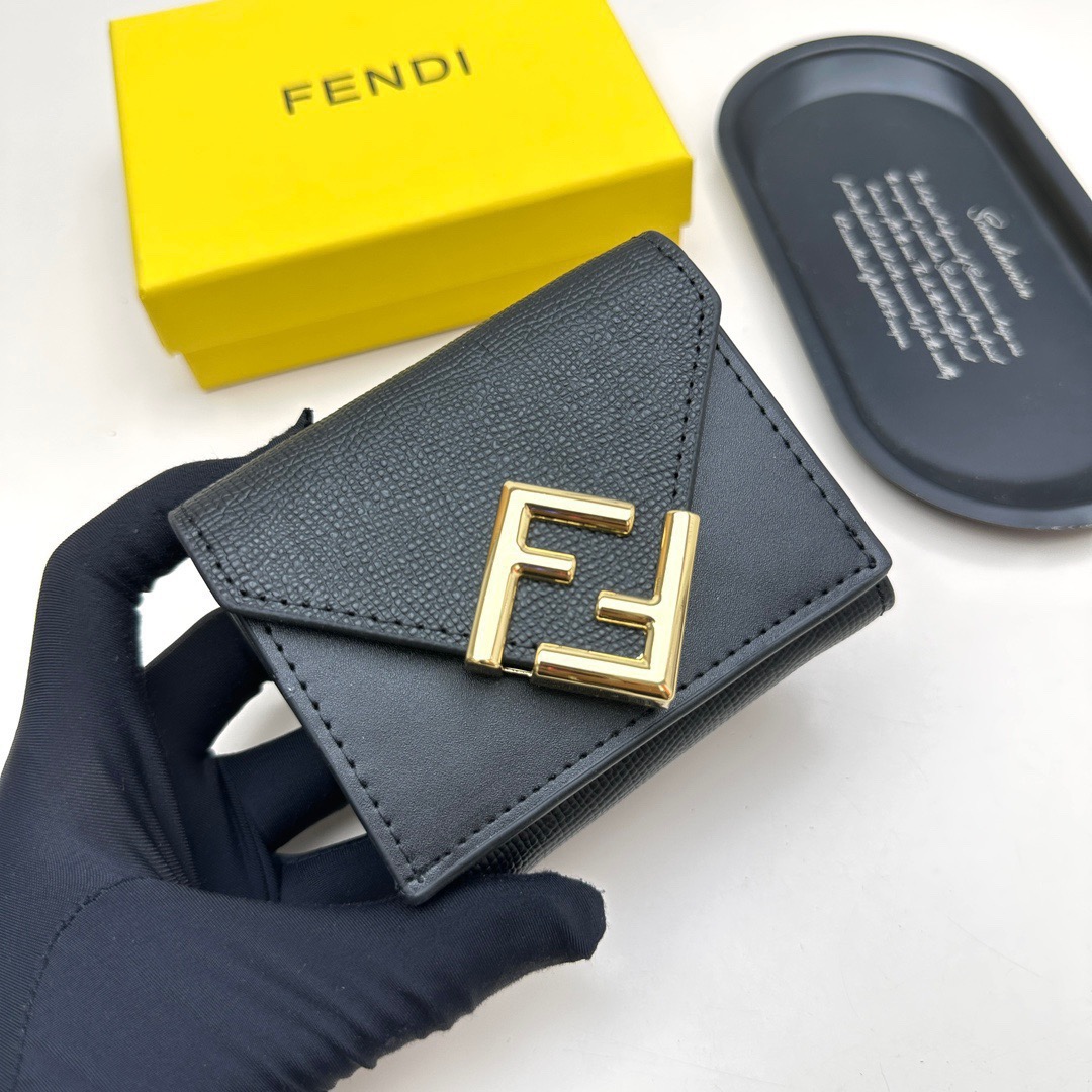 フェンディ財布 FENDI 2025新作 財布 8352
