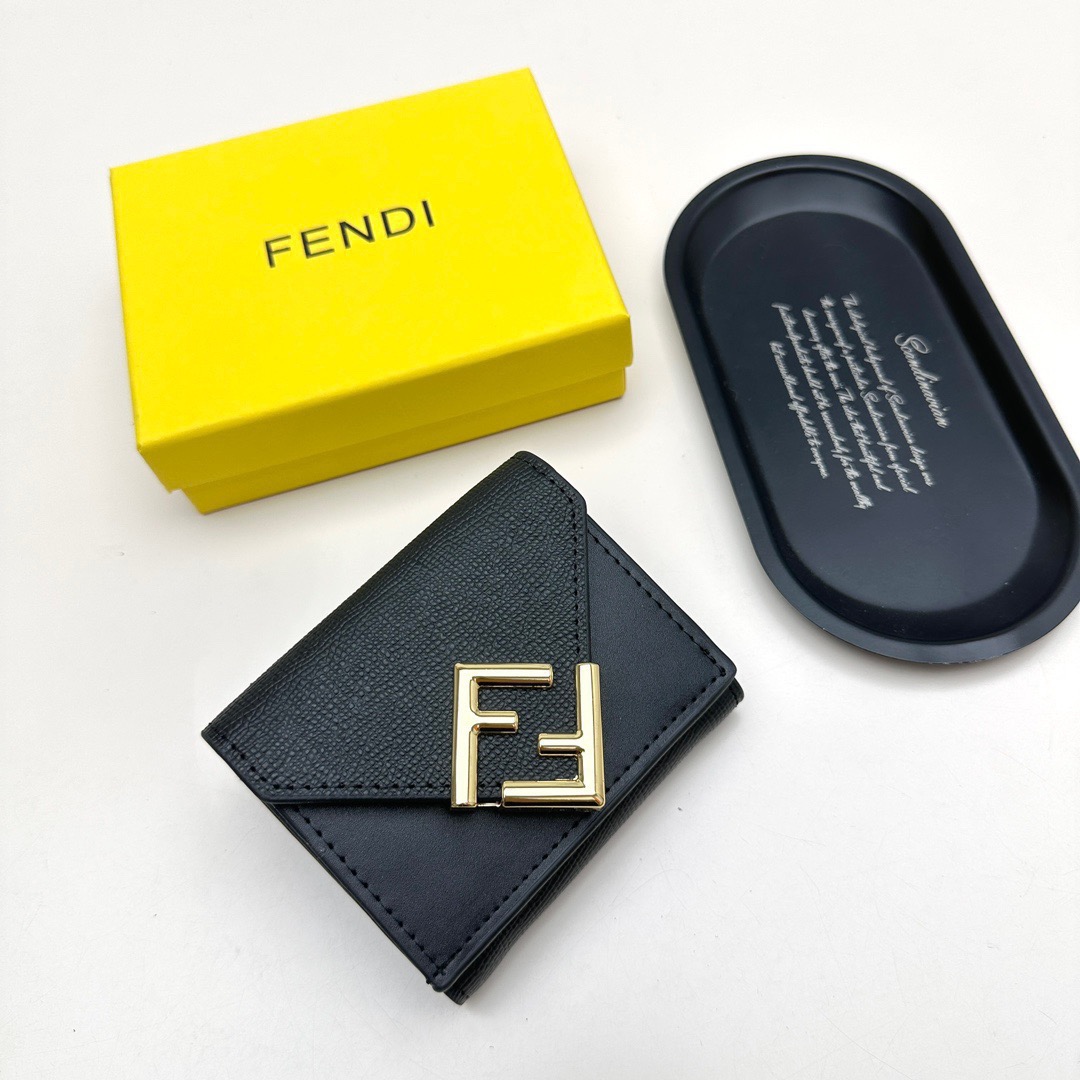 フェンディ財布 FENDI 2025新作 財布 8352