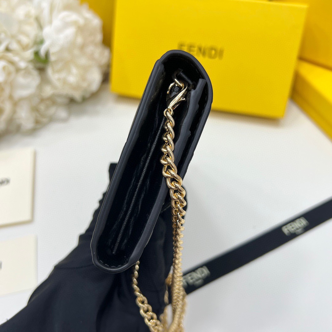 フェンディ財布 FENDI 2025新作 財布 2601