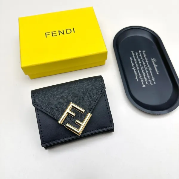 フェンディ財布 FENDI 2025新作 財布 8352