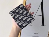 ディオール財布 DIOR 2025新作 財布 6812