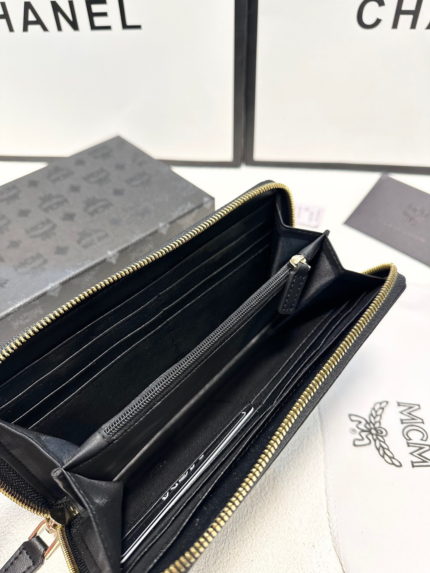 エムシーエム財布 MCM 2025新作 財布