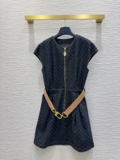 ルイヴィトン服 LOUIS VUITTON 2025新作 デニムスーツ