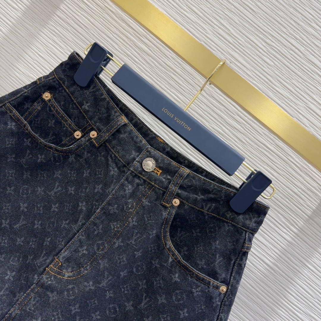 ルイヴィトン服 LOUIS VUITTON 2025新作 デニムショートパンツ