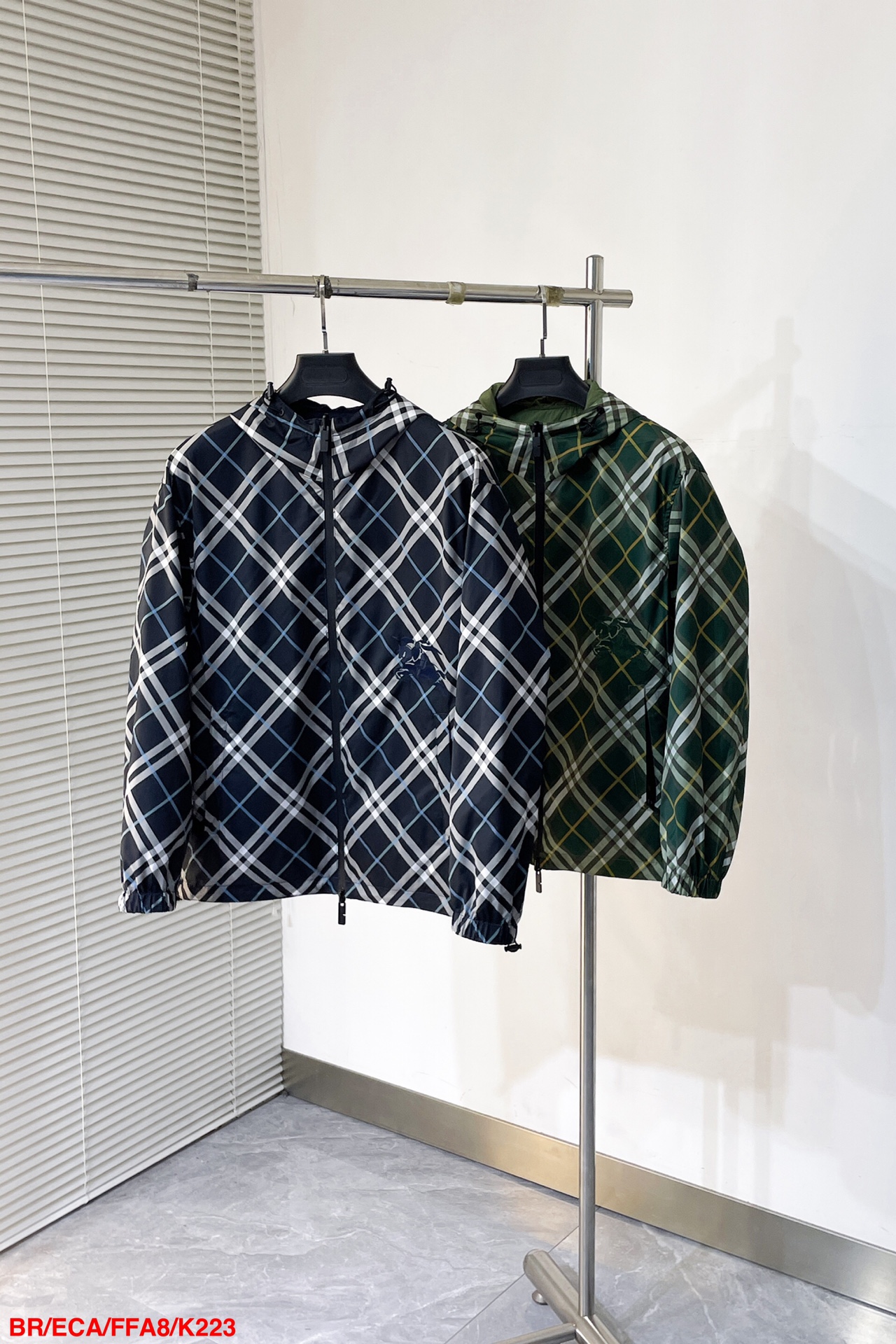 バーバリー服 BURBERRY 2025新作 フード付きジャケット