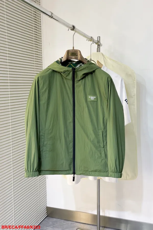 バーバリー服 BURBERRY 2025新作 フード付きジャケット