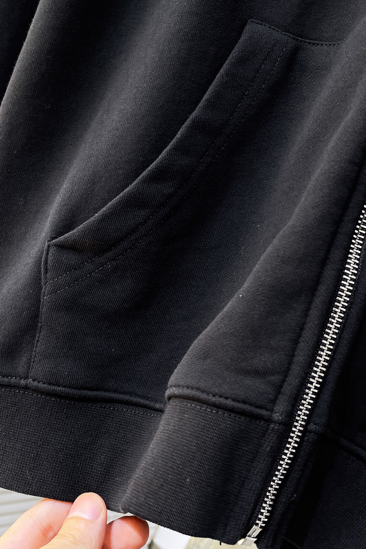 ルイヴィトン服 LOUIS VUITTON 2025新作 フード付きジャケット