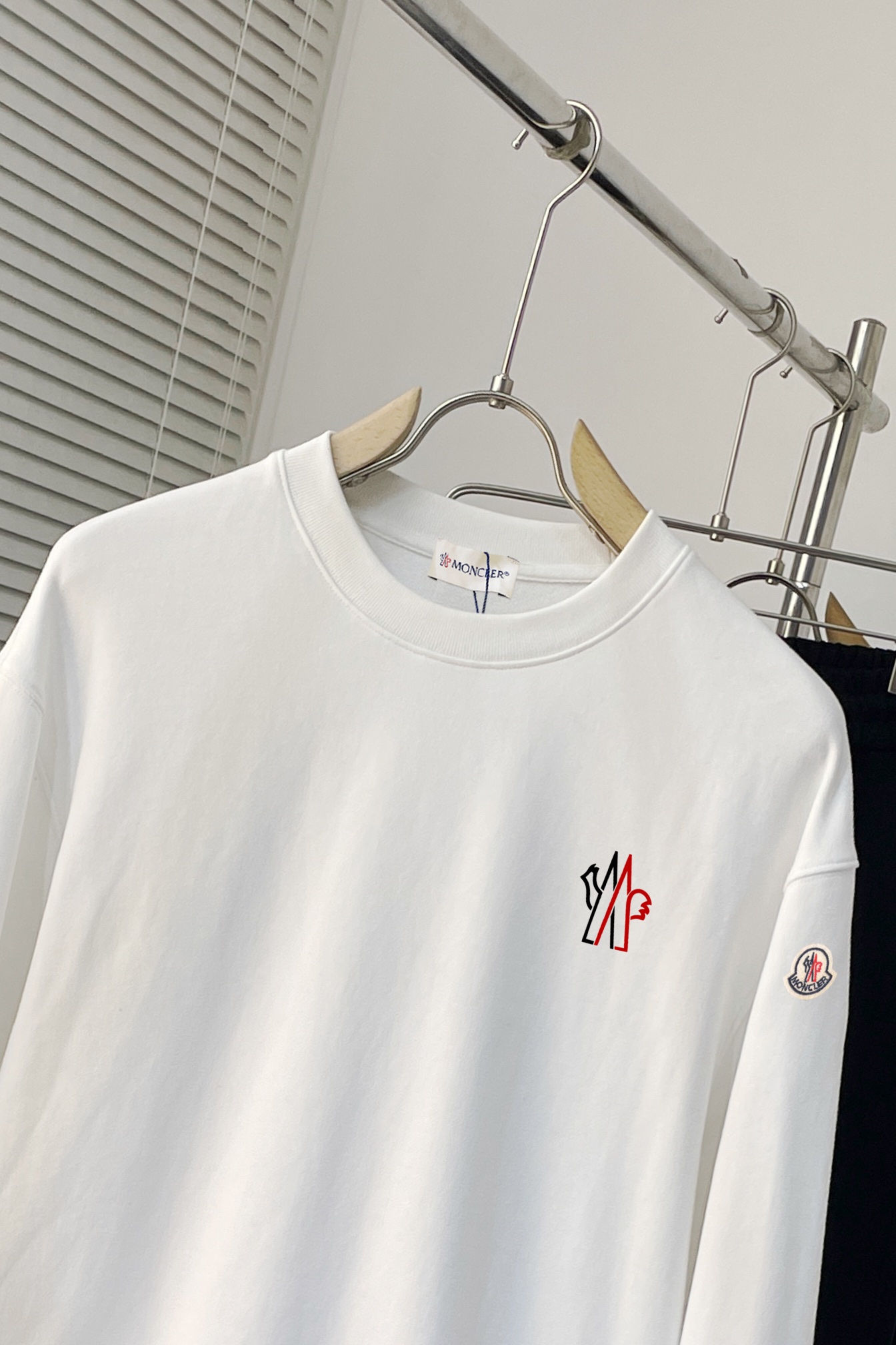 モンクレール服 MONCLER 2025新作 クルーネックスウェットシャツ