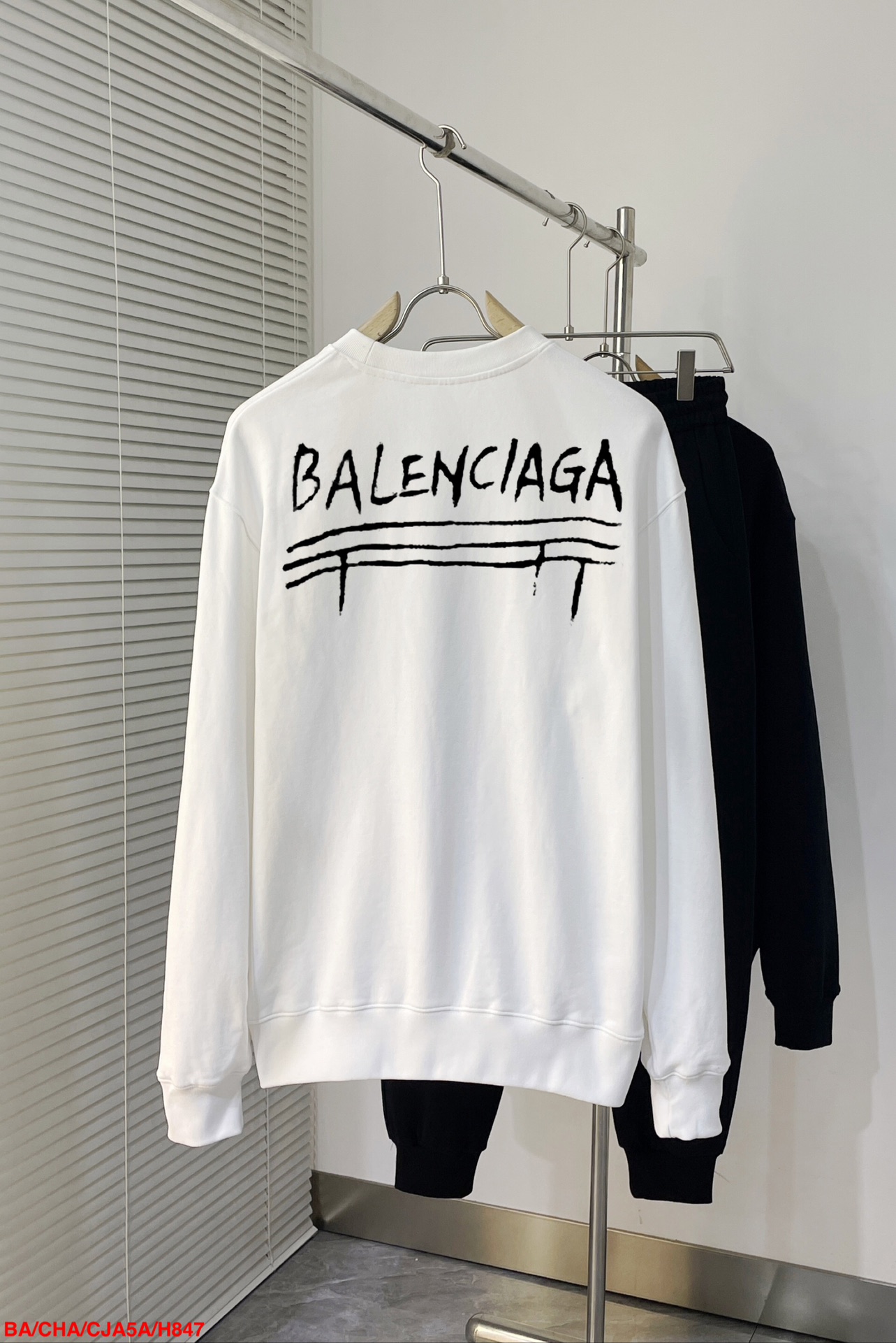 バレンシアガ服 BALENCIAGA 2025新作 クルーネックスウェットシャツ