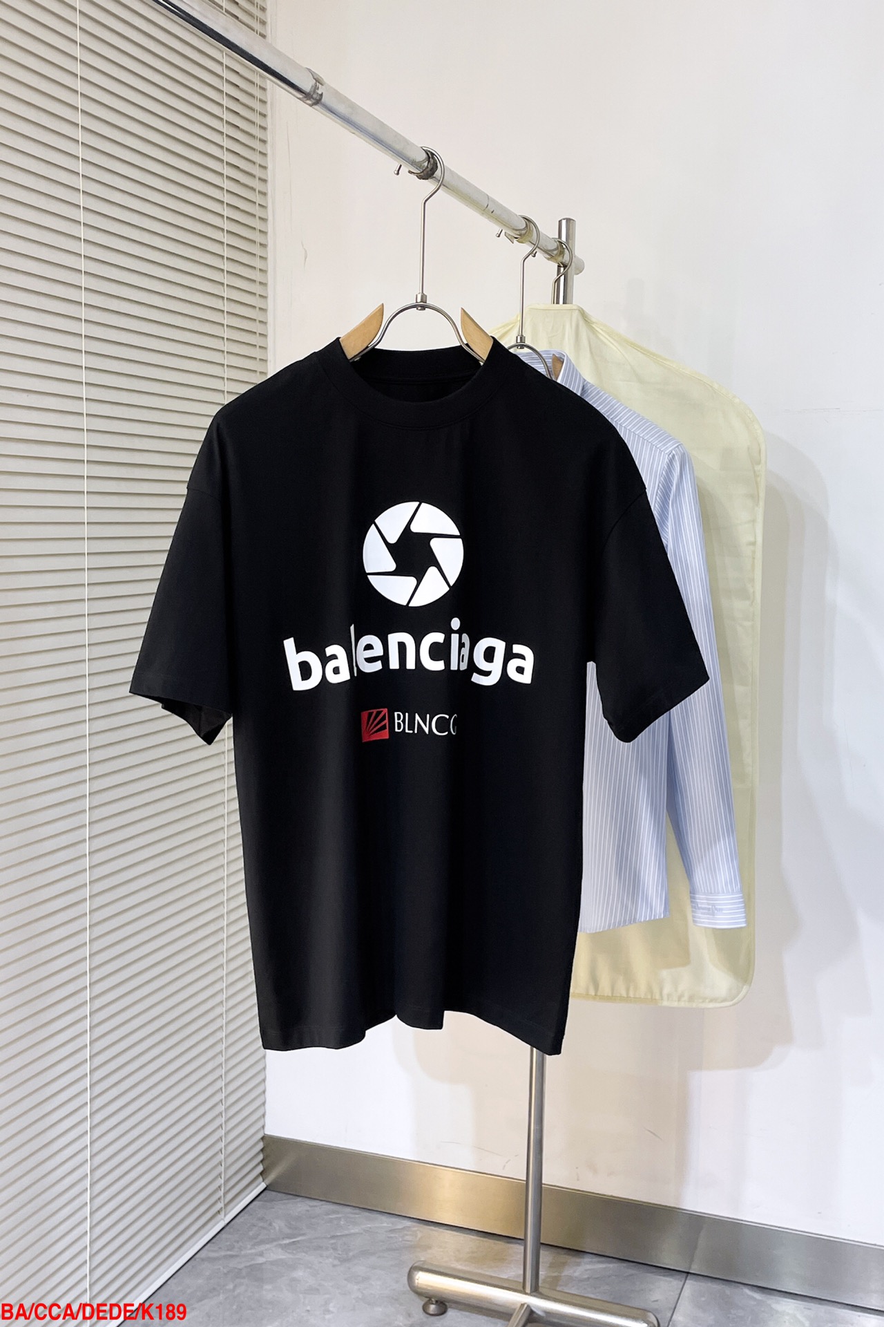 バレンシアガ服 BALENCIAGA 2025新作 フード付きジャケット