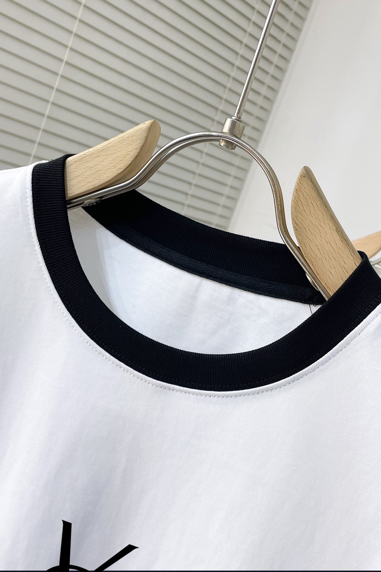 サンローラン服 Yves Saint Laurent 2025新作 半袖Tシャツ