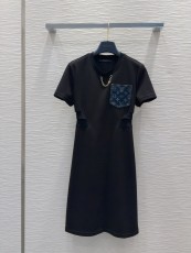 ルイヴィトン服 LOUIS VUITTON 2025新作 Tシャツドレス