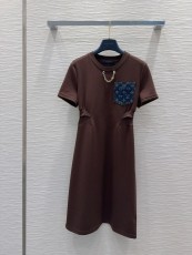 ルイヴィトン服 LOUIS VUITTON 2025新作 Tシャツドレス