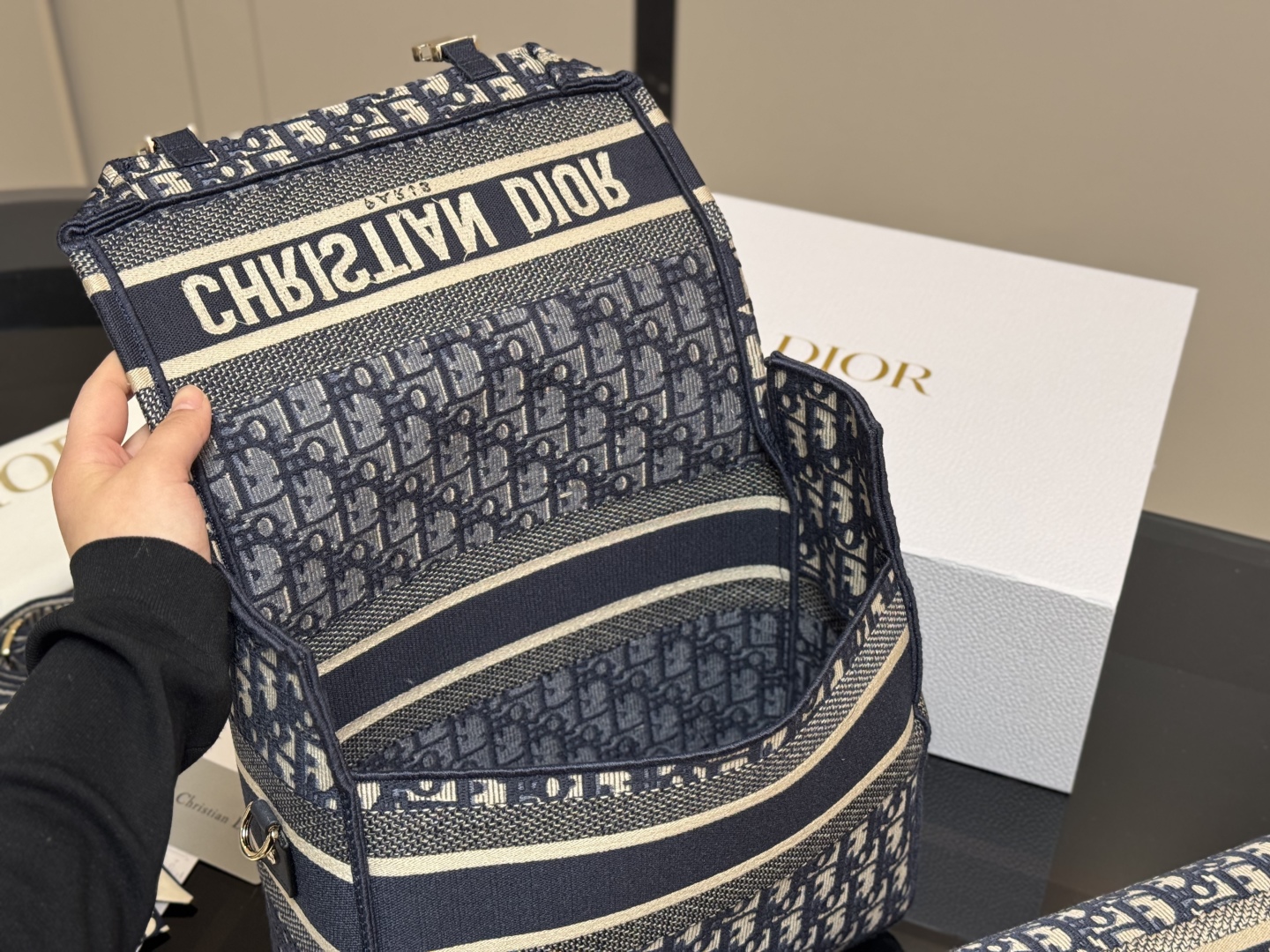 ディオールバッグ DIOR 2025新作 メッセンジャーバッグ