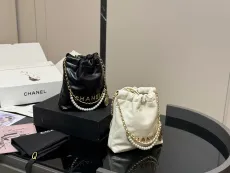 シャネルバッグ CHANEL 2025新作 ショルダーバッグ