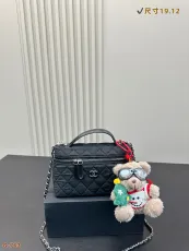 シャネルバッグ CHANEL 2025新作 化粧ポーチ
