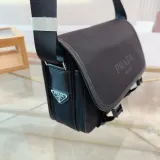 プラダバッグ PRADA 2025新作 メッセンジャーバッグ